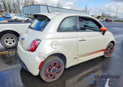 2015 Fiat 500 Electric z USA, uszkodzony, nr VIN 3C3CFFGE0FT623439